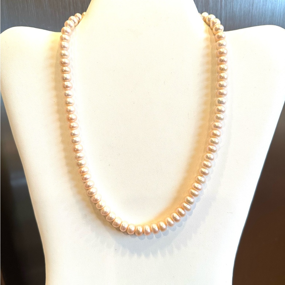 Honora Light Pink Peach Pearl Necklace approximately 18”